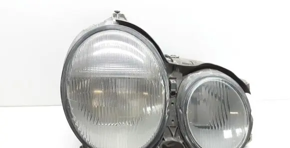 Mercedes-Benz E W210 Headlight/headlamp 15060800