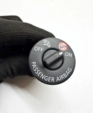 Renault Kadjar Passenger airbag on/off switch 681995290R 291239