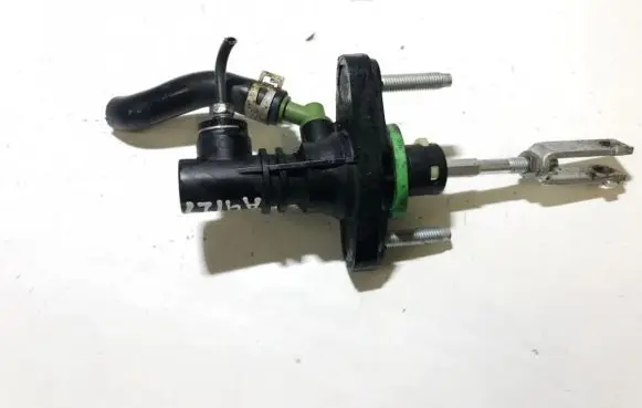 Toyota Avensis T270 Clutch master cylinder