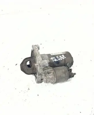 Peugeot 308 Starter motor 9674077280
