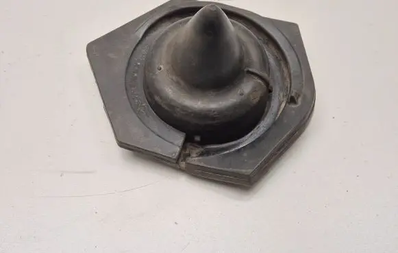 Renault Megane IV Rear coil spring rubber mount 552400003R