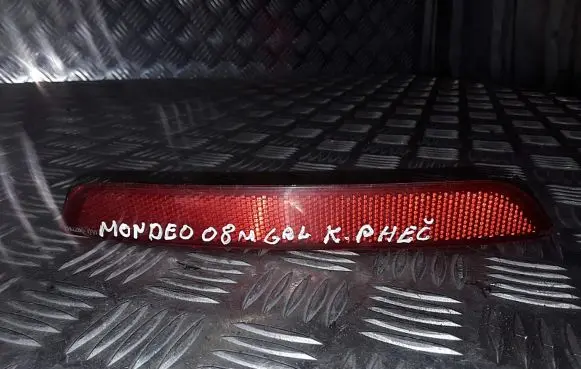Rear tail light reflector