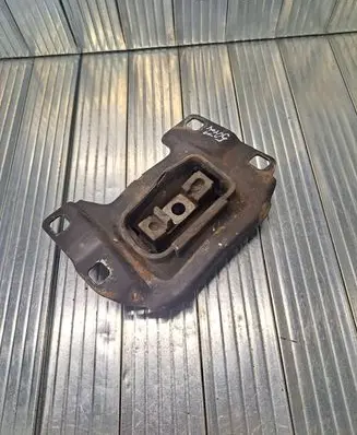 Ford Focus C-MAX Engine mount bracket 5M517M121MB