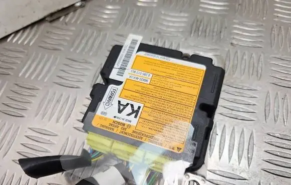 Nissan Navara D23 Airbag control unit/module 988204KK1A 0285012863