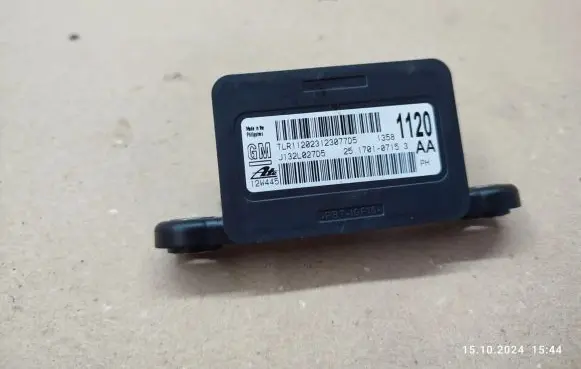 Opel Insignia A ESP acceleration yaw rate sensor 13581120