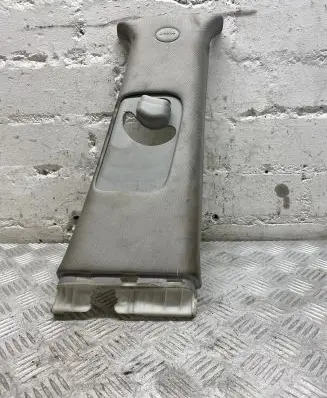 Hyundai Santa Fe (B) pillar trim (top) 858402w310