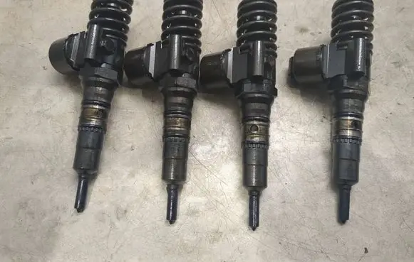 Audi A3 S3 8P Fuel injectors set 0414720404