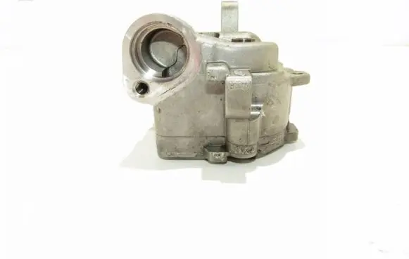 Volkswagen PASSAT B6 Oil pump 03g115105c