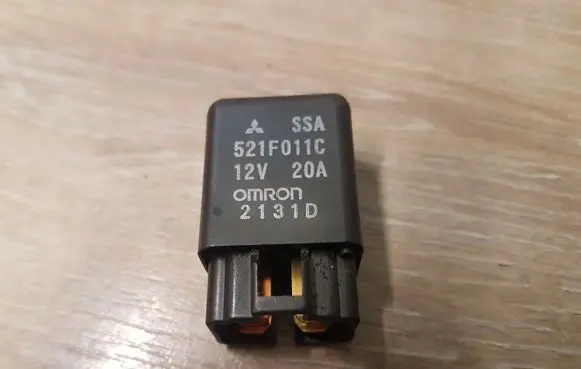Mitsubishi Pajero Sport I Other relay 521F011C