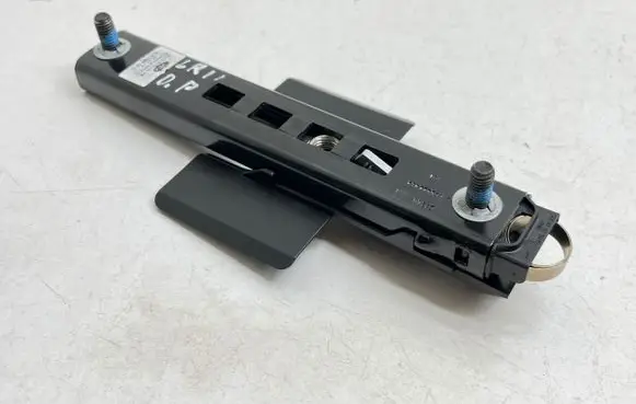 Land Rover Range Rover Evoque L538 Seat belt adjustment rail BJ32611C46AB 050116 618568800C