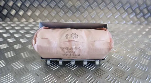 Subaru Outback Passenger airbag 98271AJ010 EZ5S0809