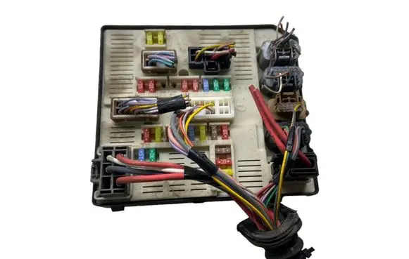 Renault Megane III Fuse box set 284B60168R 9630132240 319331E01