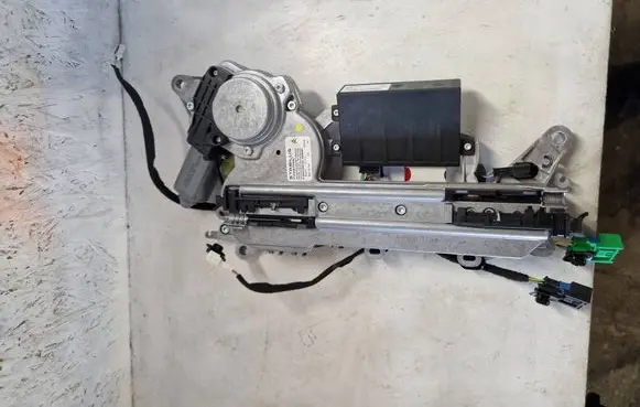 Citroen C5 Tailgate/trunk/boot lift motor 9661797080