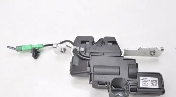 Volvo S90, V90 Seat back rest lock catch 31436463