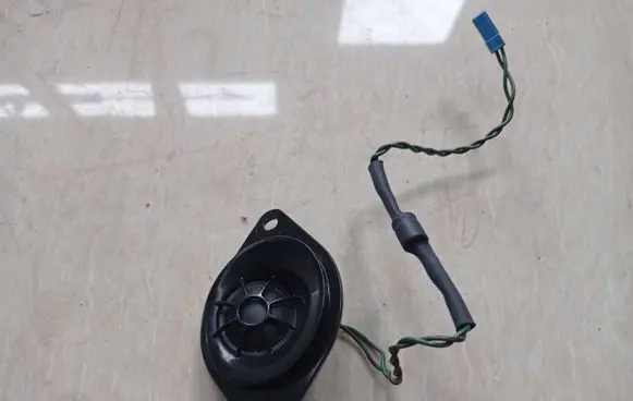 BMW 5 F10 F11 Panel speaker 9175696