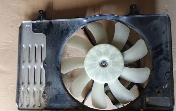 Mazda 2 Air conditioning (A/C) fan (condenser) 