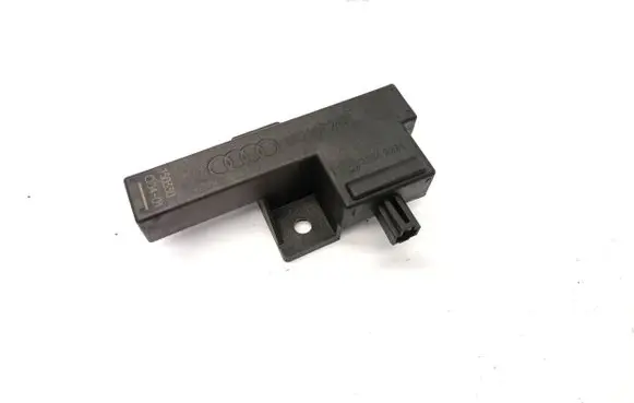 Audi A4 S4 B8 8K Keyless (KESSY) go control unit/module 8K0907247