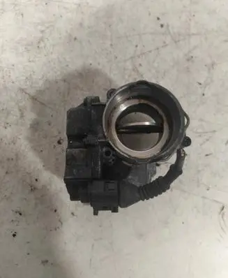 Volkswagen Golf V Throttle valve 03G128063D 28111003 A2C5309015