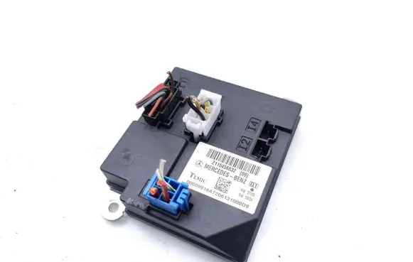 Mercedes-Benz CLS C219 Comfort/convenience module 2115456532