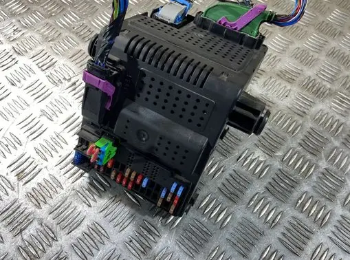 Volvo XC90 Comfort/convenience module 30765643 28043320
