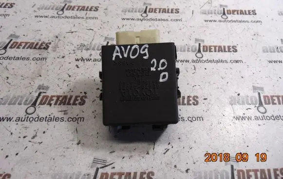 Toyota Avensis T270 Door control unit/module 85970-20020