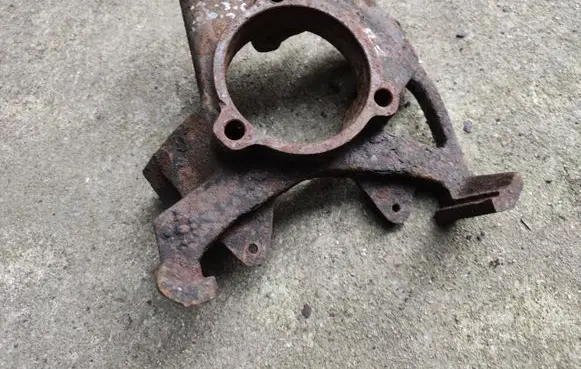 Jeep Grand Cherokee Front wheel hub spindle knuckle