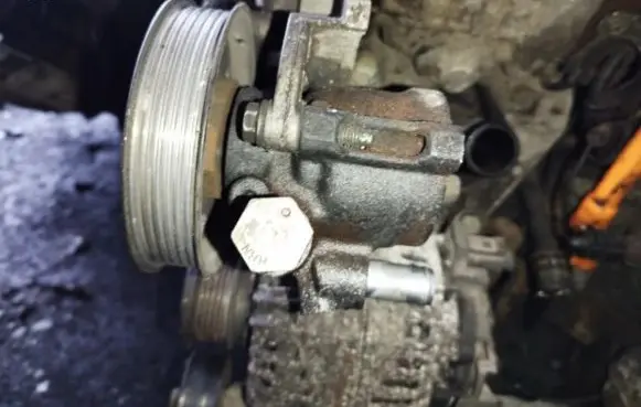 Seat Toledo II (1M) Power steering pump 1j0422154d 26066368