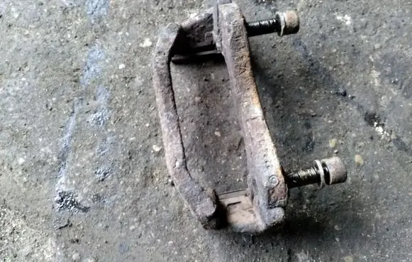 Peugeot Boxer Front Brake Caliper Pad/Carrier 