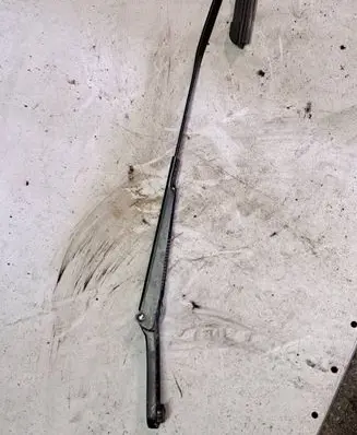 Audi A6 C7 Front wiper blade arm 4G1955408B