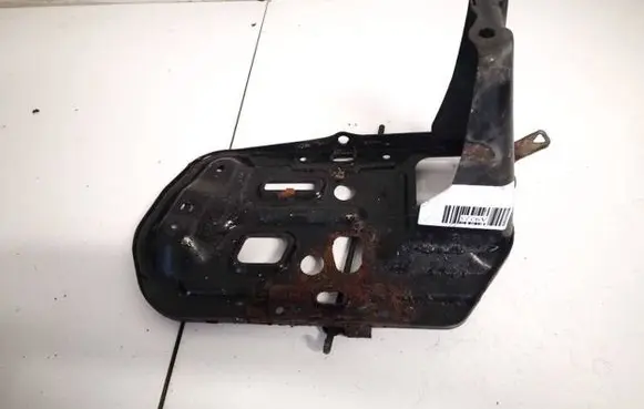 Battery bracket