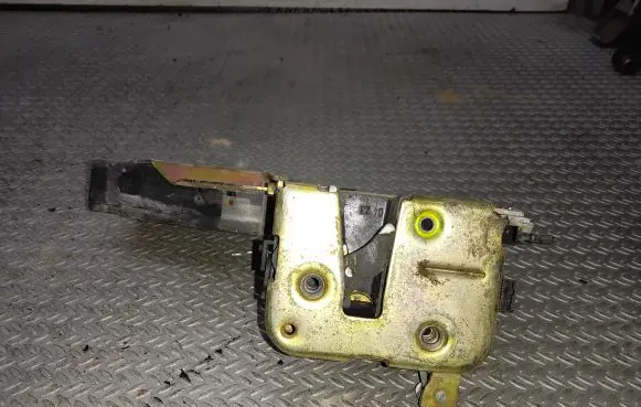 Mitsubishi Space Star Rear door lock