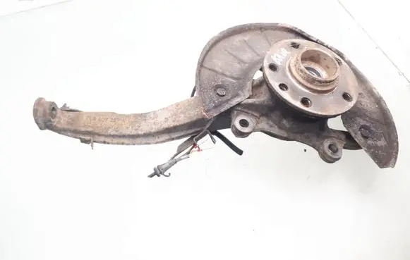 Volkswagen Touareg I Front wheel hub spindle knuckle 7L6407257A
