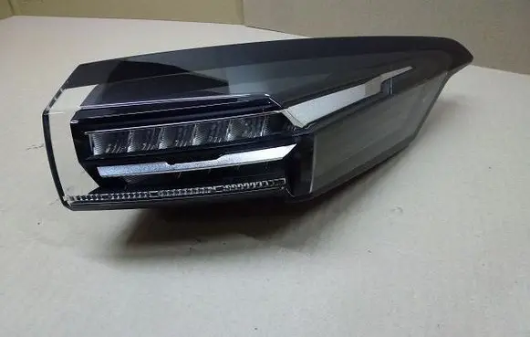 Peugeot 3008 III Rear/tail lights 9835299280II