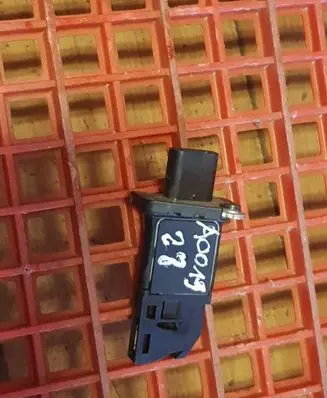 Volvo V70 Mass air flow meter 128579