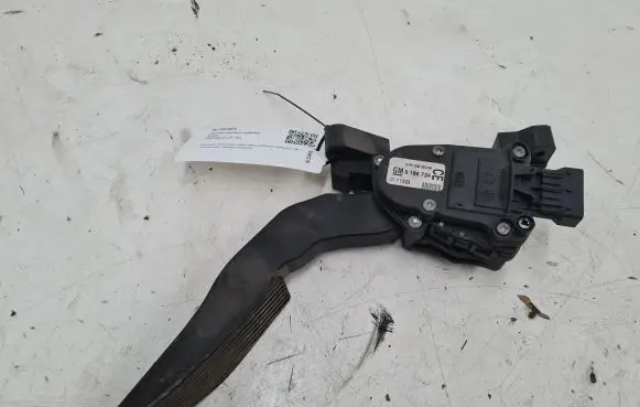 Opel Signum Accelerator throttle pedal 9186724