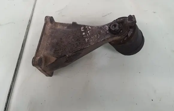 BMW 5 E34 Engine mounting bracket 1135948 11811135948