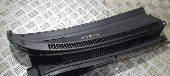 Toyota Corolla E120 E130 Wiper trim 5570813040 55708-13040