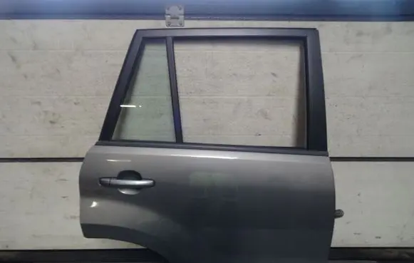 Suzuki Vitara (LY) Rear door