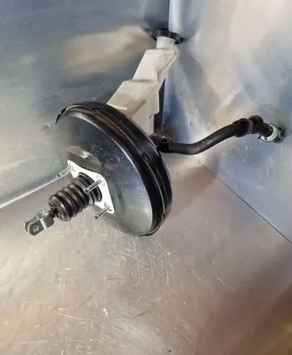 Hyundai Santa Fe Brake booster 585002W810