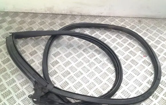 Front door rubber seal