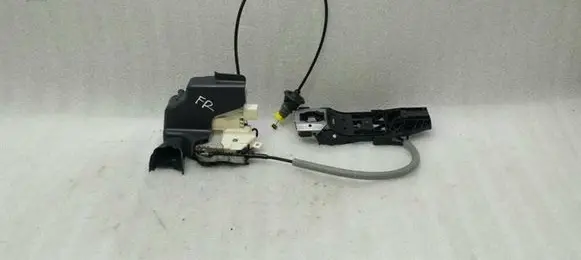 Audi A3 S3 8V Front door lock 8X2837016B