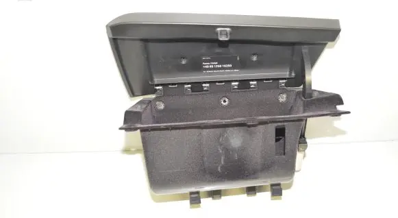 BMW i3 Glove box 9283011 9283006 51169283006