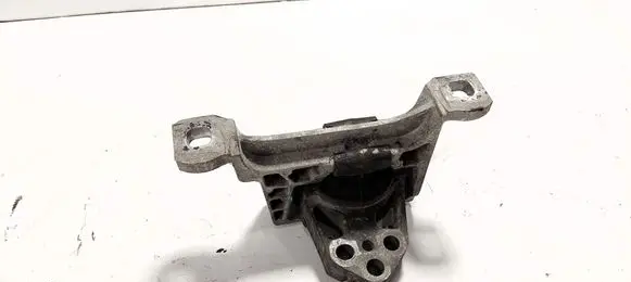 Ford Kuga II Engine mount bracket 