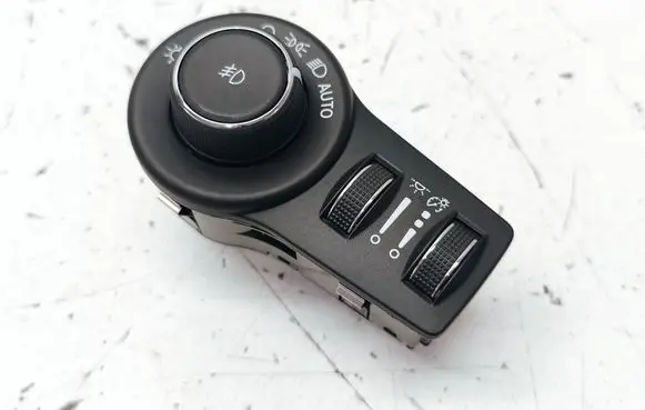 Chrysler Pacifica Light switch 120031225 P68154356AD