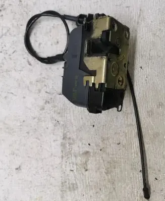 Renault Megane II Front door lock