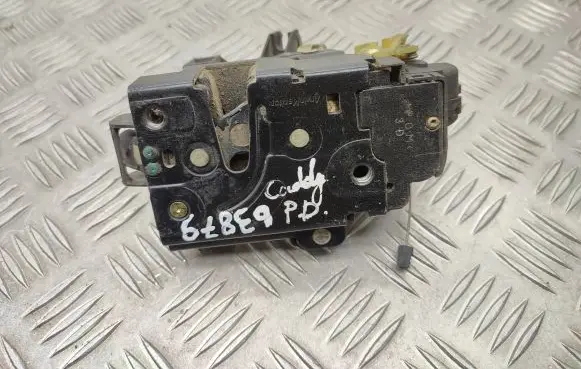 Volkswagen Caddy Front door lock 3B1837016