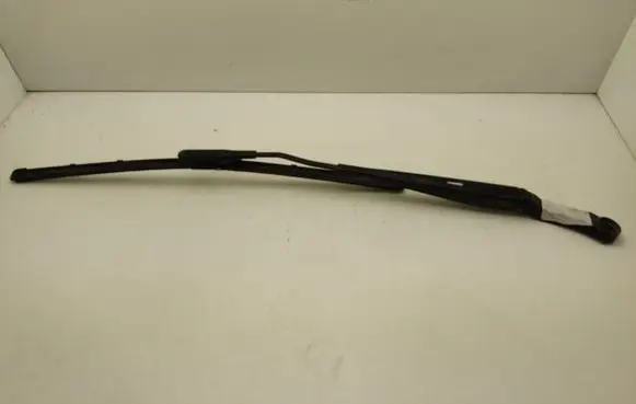 Ford Mustang VI Front wiper blade arm FR3B17C495AA