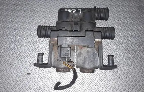 BMW X5 E53 Coolant heater control valve 837499502