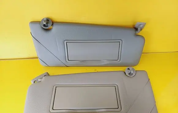 Sun visor