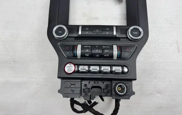 Ford Mustang VI Multifunctional control switch/knob LR3T18E245BB PLR3T18E245BB PLR3T18E245